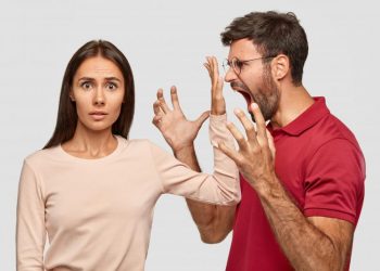 Toxic Relationship, Ini 4 Hal yang Paling Merugikan Jika Tetap Mempertahankan Pasangan 1 Toxic Relationship, Ini 4 Hal yang Paling Merugikan Jika Tetap Mempertahankan Pasangan_womanindonesia.co.id