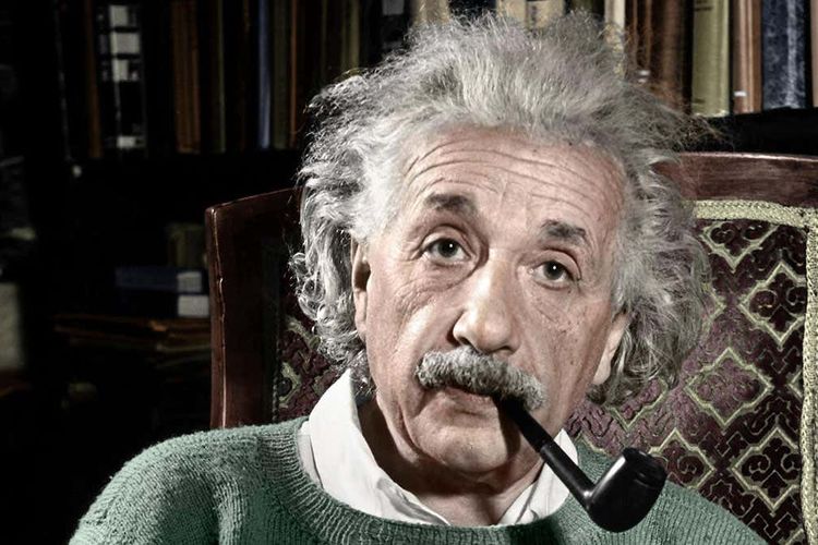 Pernah Dianggap Bodoh, Albert Einstein Menjadi Ilmuan Jenius Memiliki IQ 160_womanindonesia.co.id