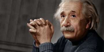 Pernah Dianggap Bodoh, Albert Einstein Menjadi Ilmuan Jenius Memiliki IQ 160_womanindonesia.co.id