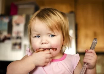 6 Tips Hindari Gula Tambahan untuk Bayi di Bawah 2 Tahun_womanindonesia.co.id