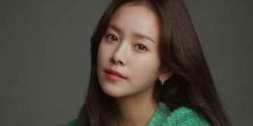 Han Ji Min Akan Adu Akting dengan Shin Ha Kyun di Drama Baru 2022_womanindonesia.co.id