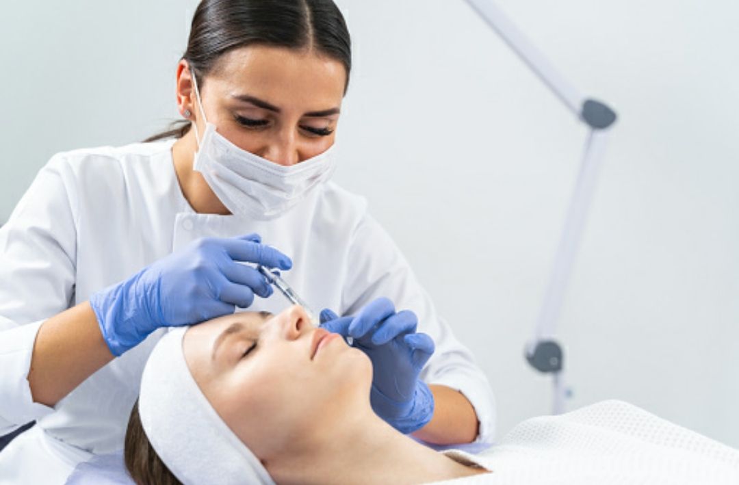 Wajib Tahu, 6 Bahaya Suntik Filler Terhadap Kesehatan 2 Wajib Tahu, 6 Bahaya Suntik Filler Terhadap Kesehatan_womanindonesia.co.id