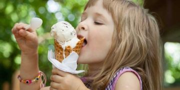 Perhatikan 5 Hal Sebelum Memberikan Es Krim Pada Anak_womanindonesia.co.id