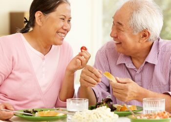 6 Panduan Makan Sehat untuk Lansia_womanindonesia.co.id