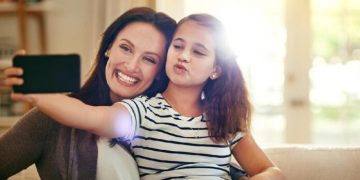 5 Tips Menjadi Orangtua Keren Di Mata Anak Remaja_womanindonesia.co.id