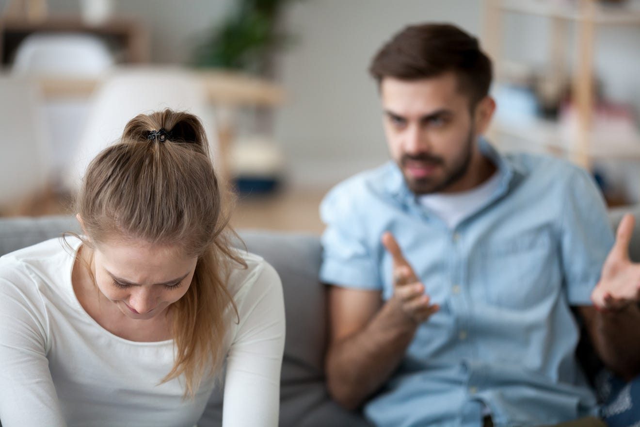 8 Tips Memaafkan Pasangan Setelah Melakukan Kekerasan Secara Verbal 3 8 Tips Memaafkan Pasangan Setelah Melakukan Kekerasan Secara Verbal_womanindonesia.co.id