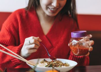 5 Makanan Yang Harus Dihindari Saat Puasa_womanindonesia.co.id