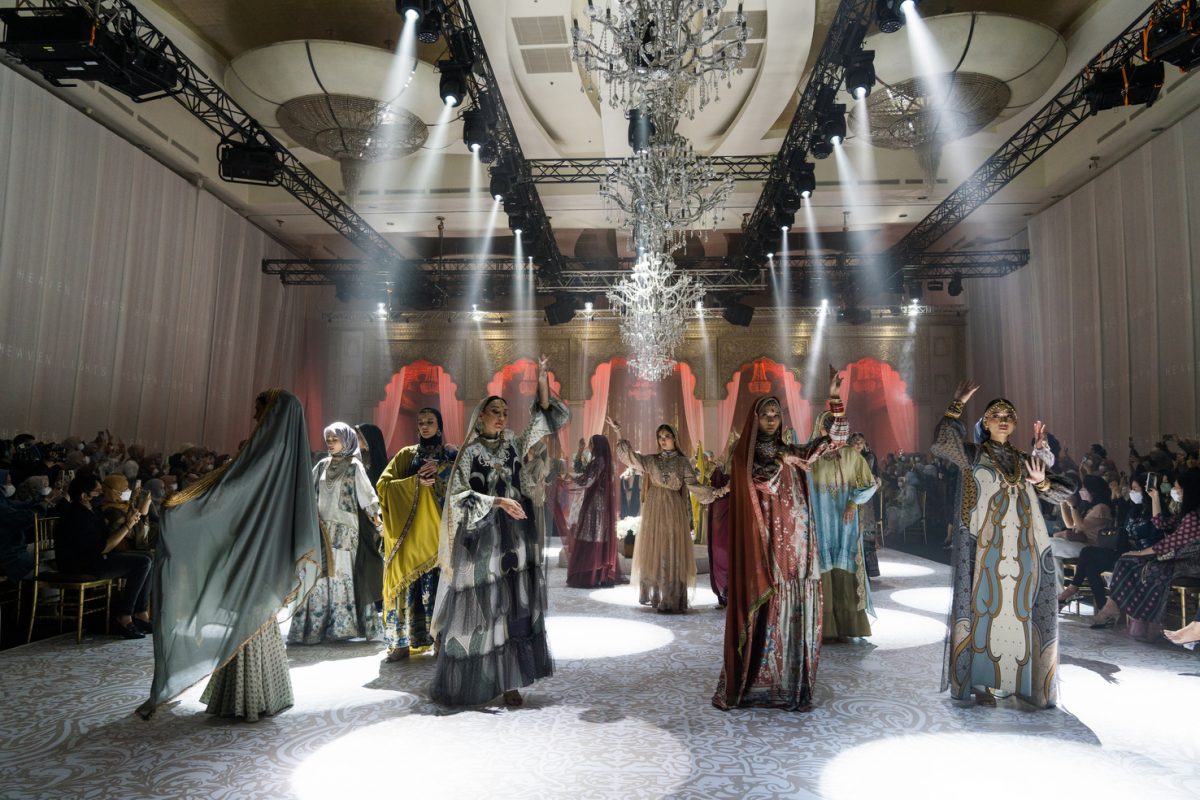 Koleksi Raya 2022 Heaven Lights Terinspirasi Dari Pakaian India 4 Koleksi Raya 2022 Heaven Lights Terinspirasi Dari Pakaian India_womanindonesia.co.id