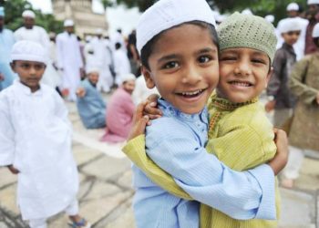 Mengajarkan Anak Berbagi di Bulan Ramadhan_womanindonesia.co.id