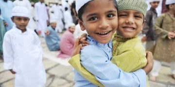 Mengajarkan Anak Berbagi di Bulan Ramadhan_womanindonesia.co.id