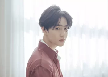 Suho EXO Rilis Teaser Comeback Solo Pertama “Grey Suit”_womanindonesia.co.id