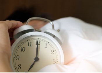 Ilustrasi Mengatur Pola Tidur