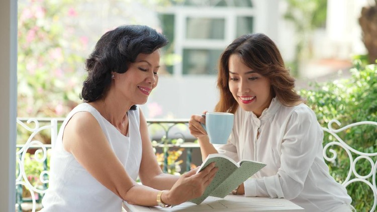 8 Tips Menjalin Ikatan Kuat Dengan Mertua 2 8 Tips Menjalani Ikatan Kuat Dengan Mertua_womanindonesia.co.id