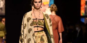 Polemik Paris Fashion Week 2022 Yang Sedang Viral_womanindonesia.co.id