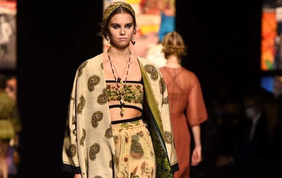 Polemik Paris Fashion Week 2022 Yang Sedang Viral_womanindonesia.co.id