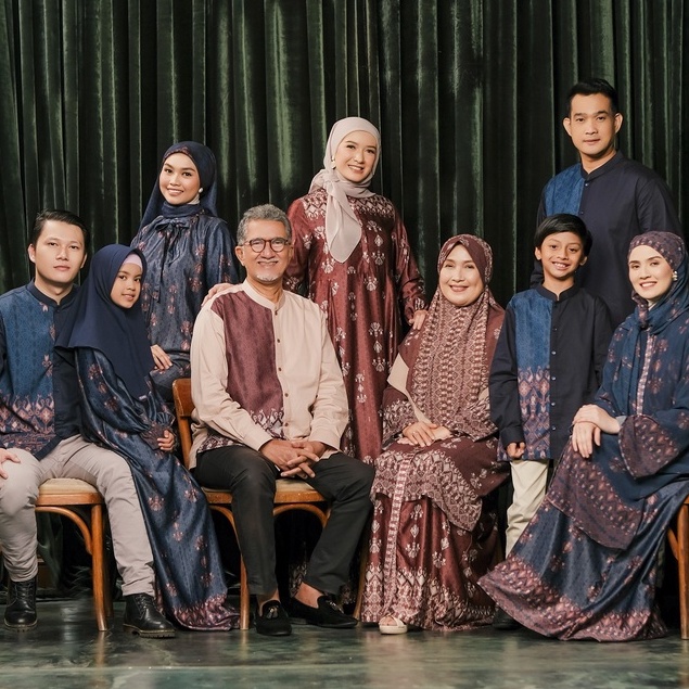 5 Tips Tampil Modis di Hari Raya Idul Fitri dengan Koleksi Sarimbit Raya 2 5 Tips Tampil Modis di Hari Raya Idul Fitri dengan Koleksi Sarimbit Raya_womanindonesia.co.id