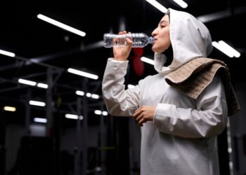 Konsumsi air putih saat bulan suci ramadhan - Womanindonesia.co.id