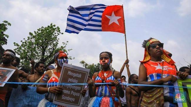 Hari Pembebasan Irian Barat / Hari Integrasi Papua Ke NKRI 1 Mei 2022_womanindonesia.co.id