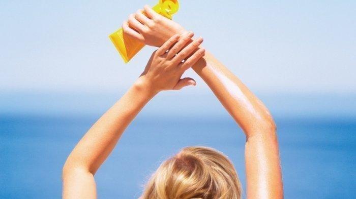 5 Tips Perawatan Wajah Selama Bulan Puasa Tak Perlu Ke Klinik Kecatikan 4 5 Tips Perawatan Wajah Selama Bulan Puasa Tak Perlu Ke Klinik Kecatikan_womanindonesia.co.id