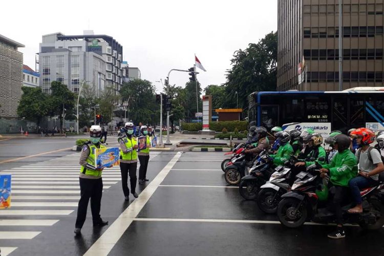 Mengenal Tilang Elektronik yang Mulai Diberlakukan 2 Mengenal Tilang Elektronik yang Mulai Diberlakukan_womanindonesia.co.id