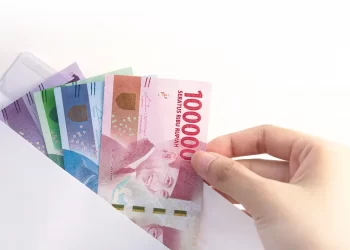 6 Tips Mengelolah Uang THR Agar Tidak Boncos_womanindonesia.co.id