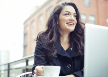 Mengapa Perempuan Harus Mandiri?_womanindonesia.co.id