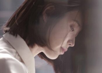 10 Lagu K-Pop Untuk Didengarkan Saat Anda Susah Tidur_womanindonesia.co.id