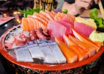 3 Bahaya Konsumsi Ikan Mentah yang Sudah Terinfeksi_womanindonesia.co.id