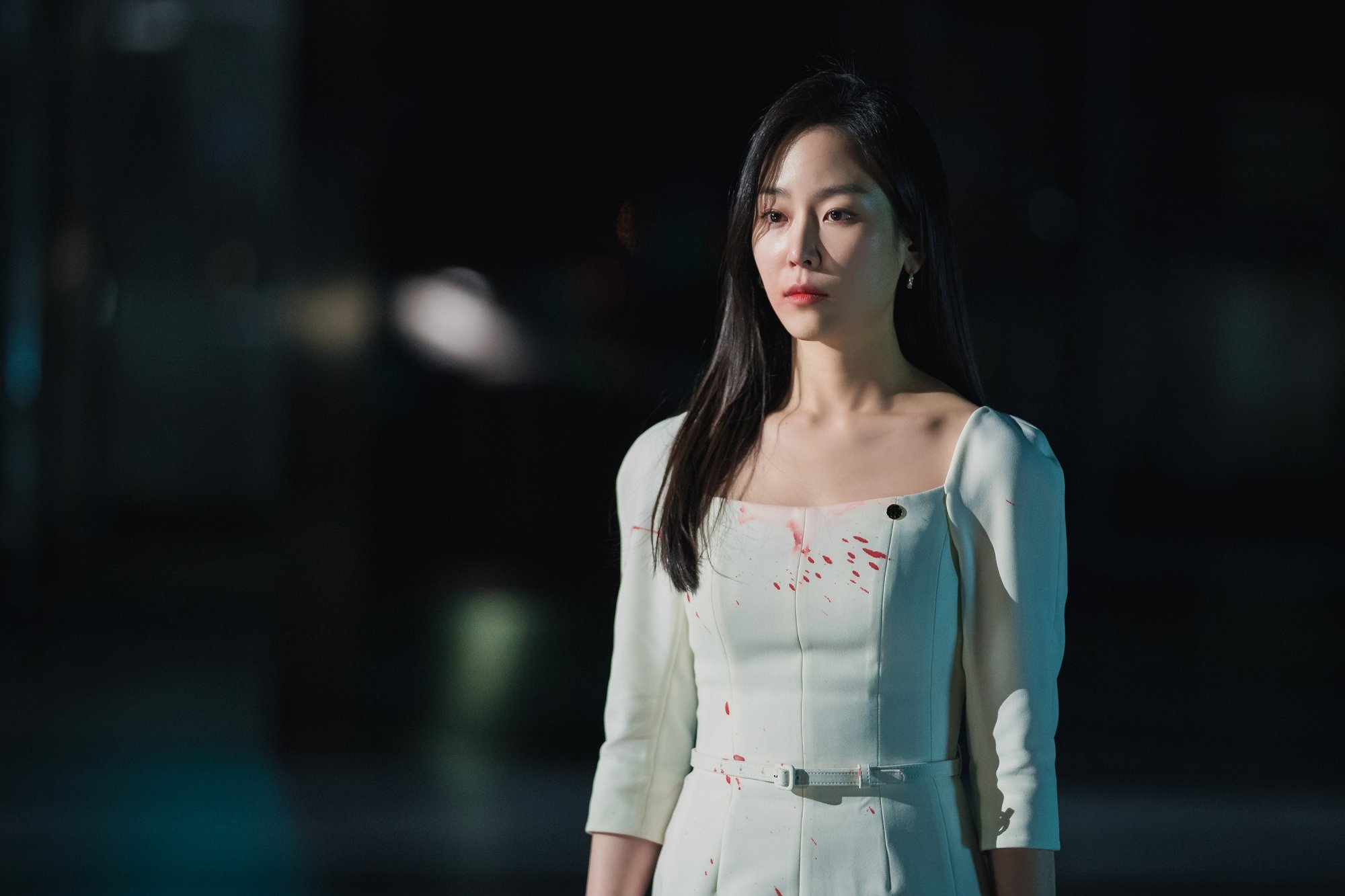 Seo Hyun Jin Ketakutan dan Berlumuran Darah_womanindonesia.co.id