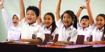 Bantu Anak Indonesia Lanjutkan Pendidikan_womanindonesia.co.id