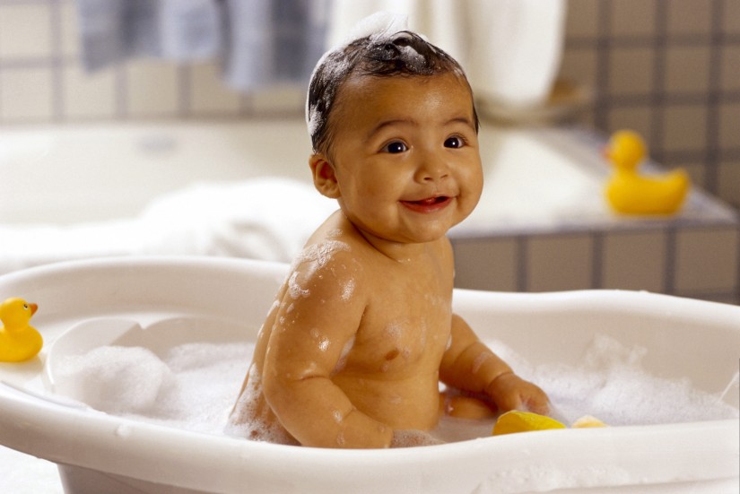 Tradisi Merawat Bayi dengan Bahan Tradisional dan Alami 2 Tradisi Merawat Buah Hati dengan Bahan Tradisional dan Alami_womanindonesia.co.id