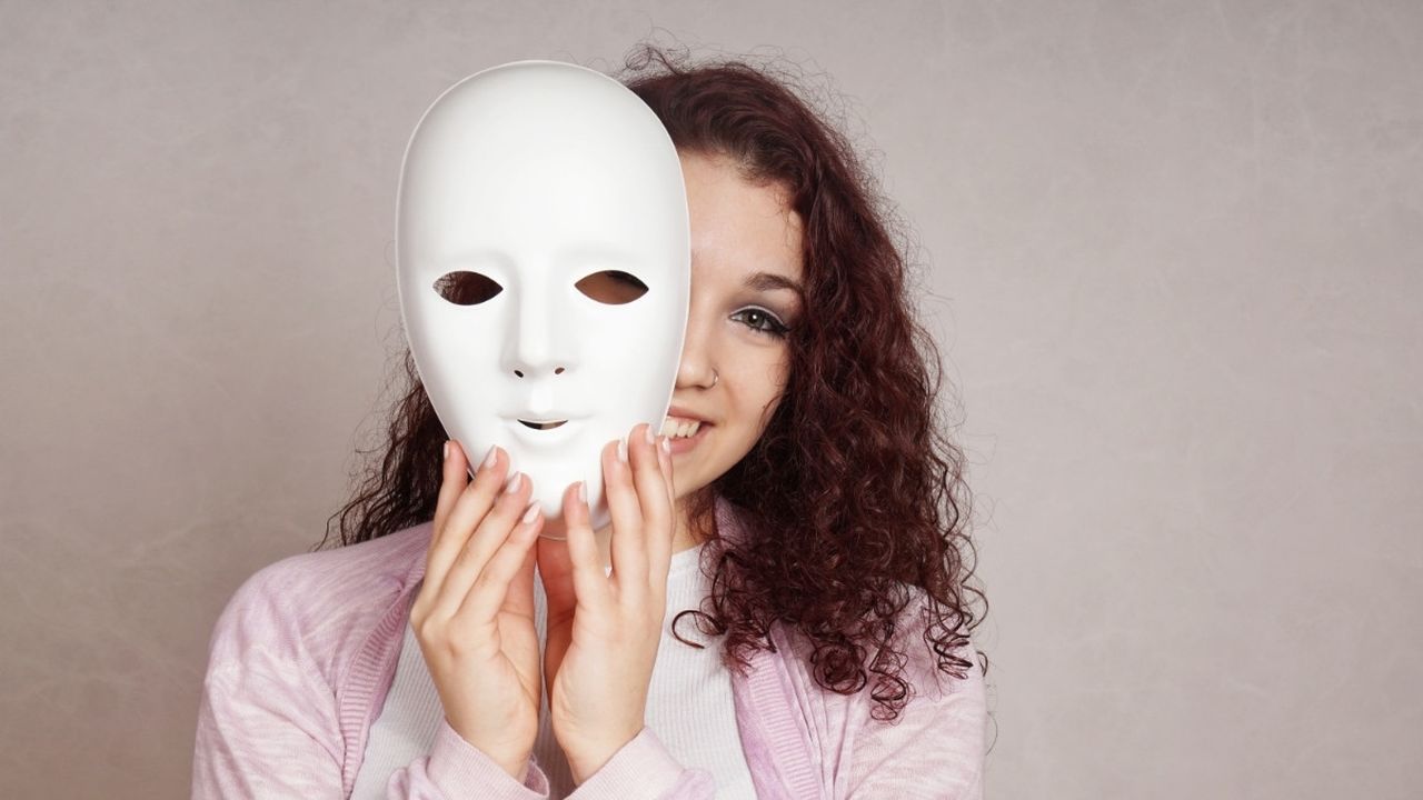 Mengenal Gejala Penyakit Bipolar yang Biasa Terjadi di Usia Remaja 2 Mengenal Gejala Penyakit Bipolar yang Biasa Terjadi di Usia Remaja_womanindonesia.co.id