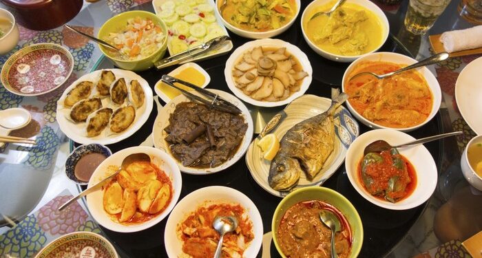 Tips Makan di Hari Raya Agar Tidak Menaikan Kolesterol_womanindonesia.co.id