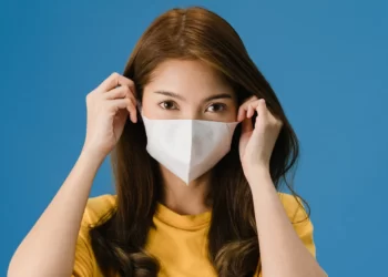 Menkes izinkan masyarakat lepas masker - Womanindonesia.co.id