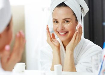 Kebiaan menggunakan skincare bisa membuat kulit sehat - Womanindonesia.co.id