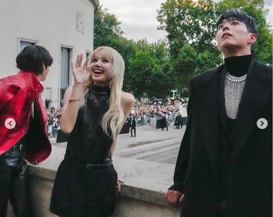 Lisa Blackpink, V BTS dan Park Bo Gum Bikin Penggemar Terpukau_womanindonesia.co.id