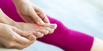 Mengenal Perbedaan Asam Urat dan Reumatik_womanindonesia.co.id