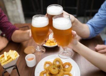 10 Bahaya Alkohol Bagi Kesehatan untuk Jangka Panjang_Freepik