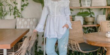 4 Inspirasi Padu Padan Baju Putih dengan Hijab Agar Tidak Monoton_womanindonesia.co.id