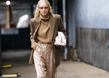 Inspirasi gaya berpakaian minimalis_womanindonesia.co.id