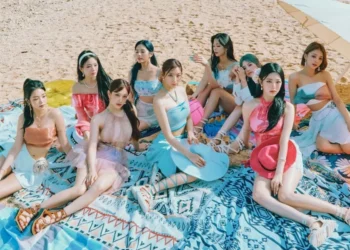 fromis_9 Pecahkan Rekor Pre-Order “From Our Memento Box”_womanindonesia.co.id