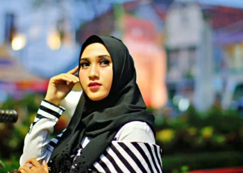 4 Aturan Berhijab Bagi yang Berbadan Besar_womanindonesia.co.id