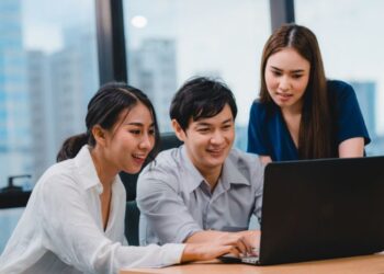 Etitut, Pengetahuan, Skill Mana yang Lebih Penting untuk Kepribadian Seseorang?_womanindonesia.co.id