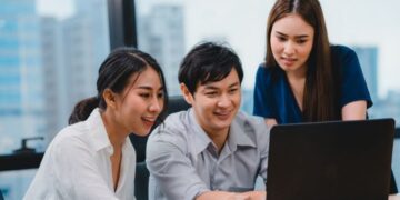 Etitut, Pengetahuan, Skill Mana yang Lebih Penting untuk Kepribadian Seseorang?_womanindonesia.co.id