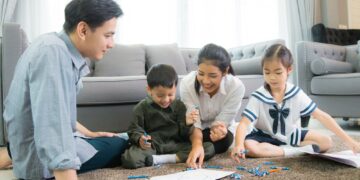 Pengasuhan Bersama Optimalkan Tumbuh Kembang Anak di Masa Transisi_Womanindonesia.co.id