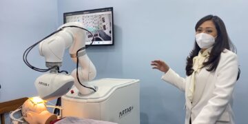 Mengatasi Kebotakan dengan Transplantasi Rambut Robotik_womanindonesia.co.id