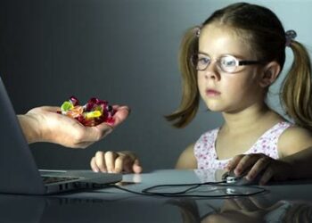 6 Cara Mewaspadai Predator Online Pada Anak-anak_womanindonesia.co.id