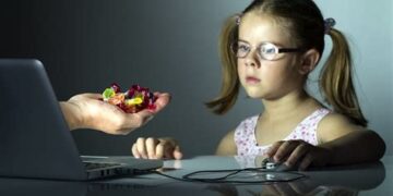 6 Cara Mewaspadai Predator Online Pada Anak-anak_womanindonesia.co.id