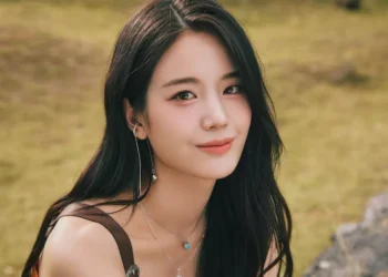 Jang Gyuri Akan Meninggalkan fromis_9?_womanindonesia.co.id
