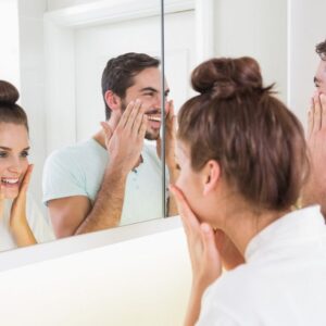 4 Manfaat Facial Wash Usai Berkegiatan Seharian 3 Facial Wash - Womanindonesia.co.id